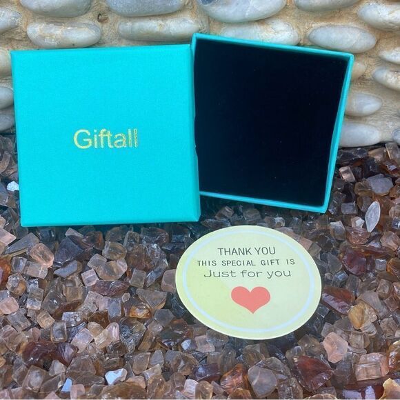 Giftall Initial Hoop Earrings Letter "Q" 14K Rose Gold Plated. New in Box NIB - Picture 4 of 4